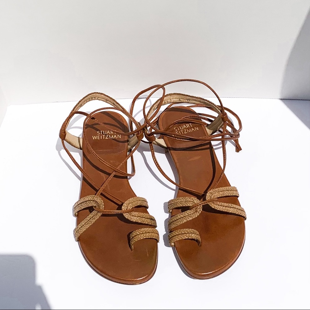 Stuart Weitzman Women's Looping Flat Sandal